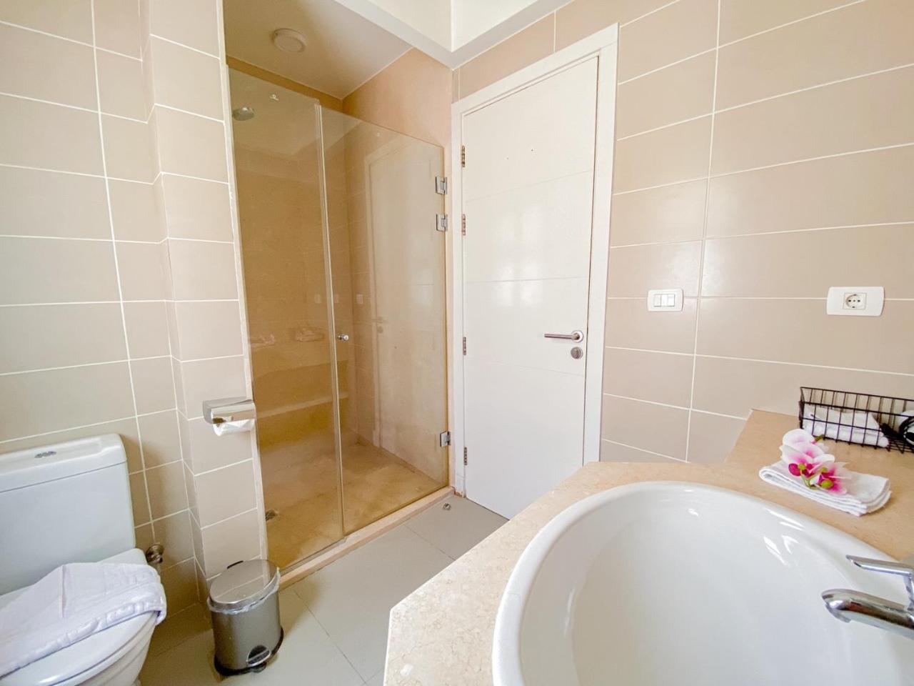 Nayah Stays, Joubal Lagoons Flowery Apartmán